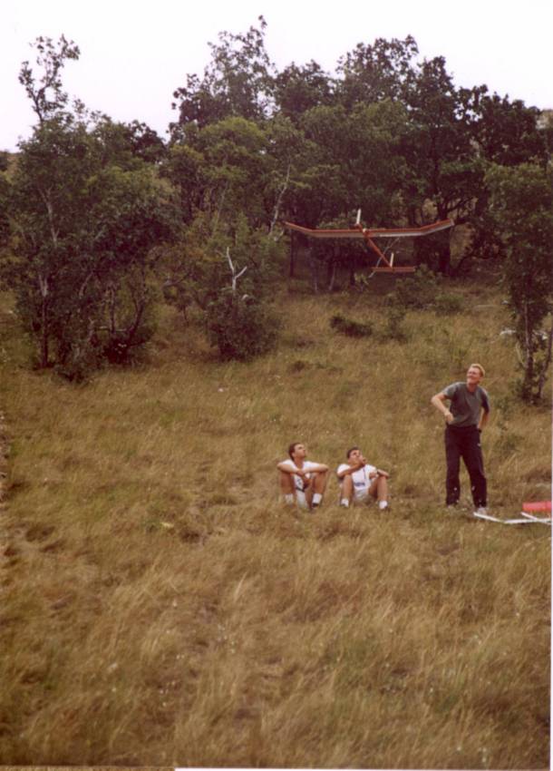 ch2001415c.jpg (341617 bytes)